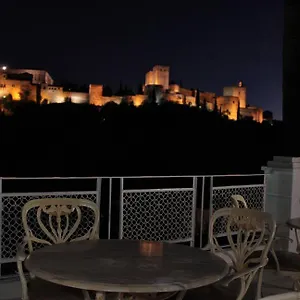 Comares Lodge
